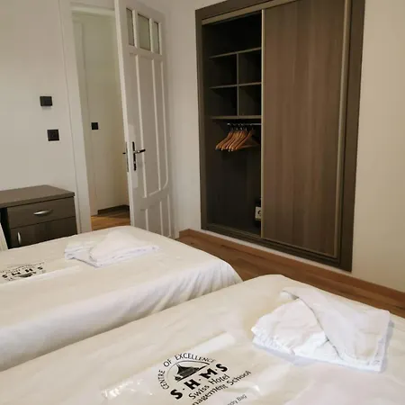 Apartment Alpina Caux