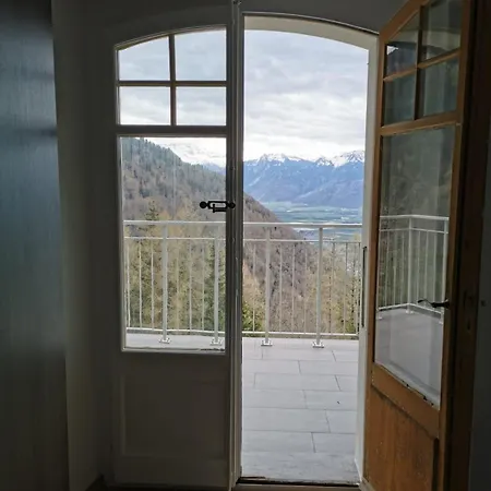 Alpina Caux Apartament *