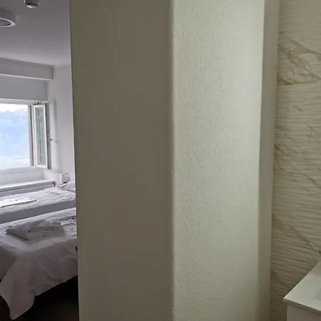 Alpina Caux Apartment