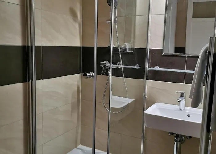 Alpina Caux Apartman *