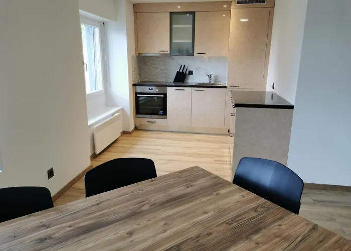 Alpina Caux * モントルー