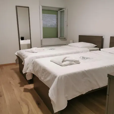 Alpina Caux Appartement *