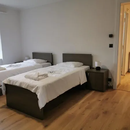 Lägenhet Alpina Caux *